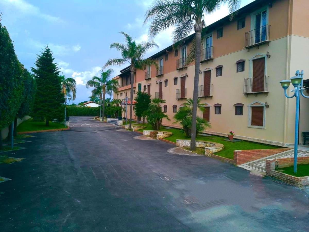לאגו פטרייה Hotel Tempio מראה חיצוני תמונה