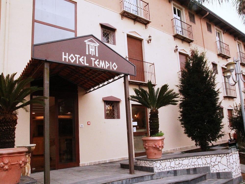 לאגו פטרייה Hotel Tempio מראה חיצוני תמונה