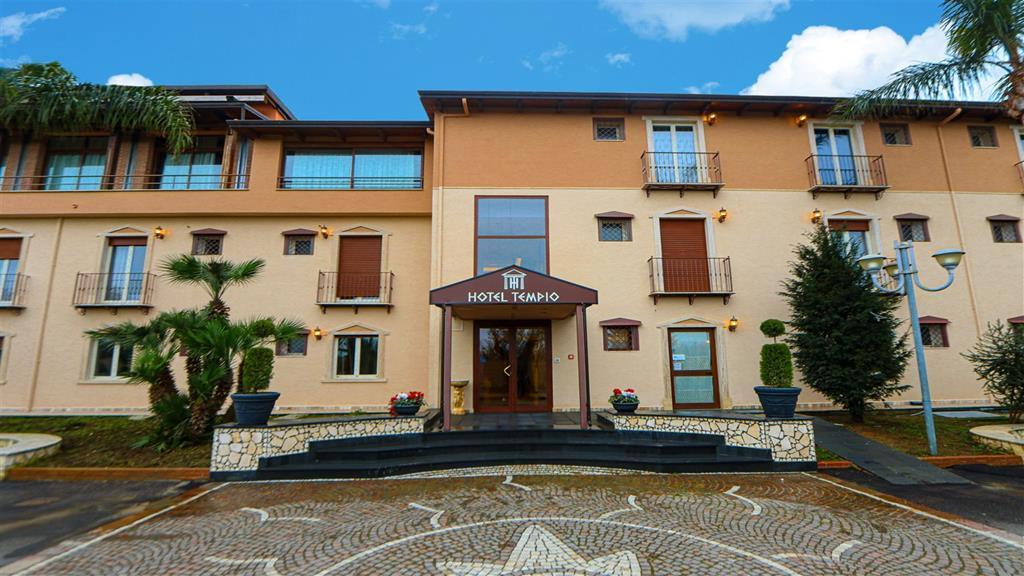 לאגו פטרייה Hotel Tempio מראה חיצוני תמונה