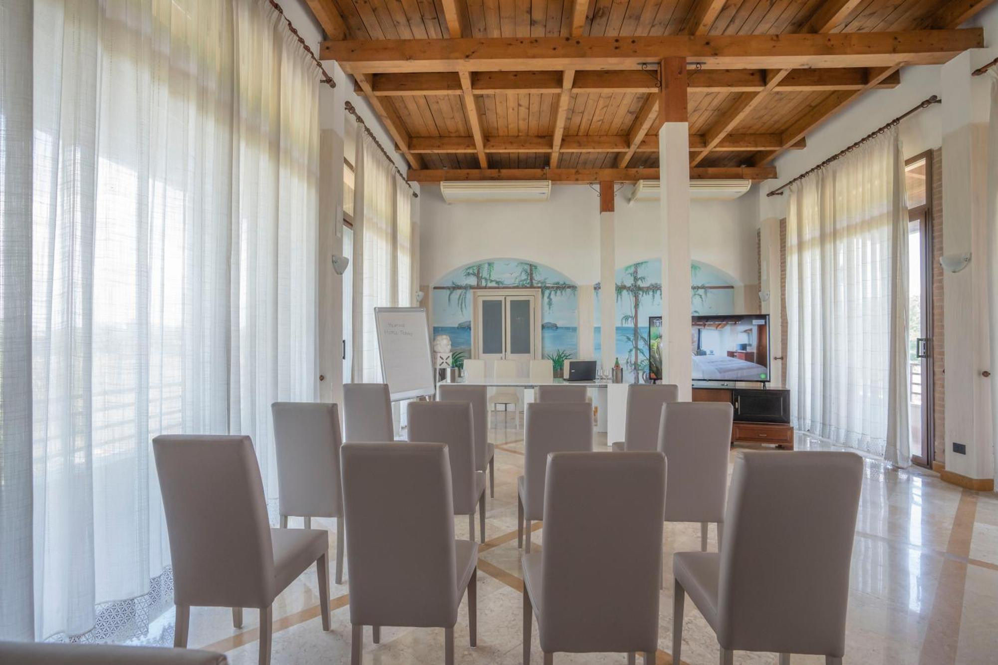 לאגו פטרייה Hotel Tempio מראה חיצוני תמונה